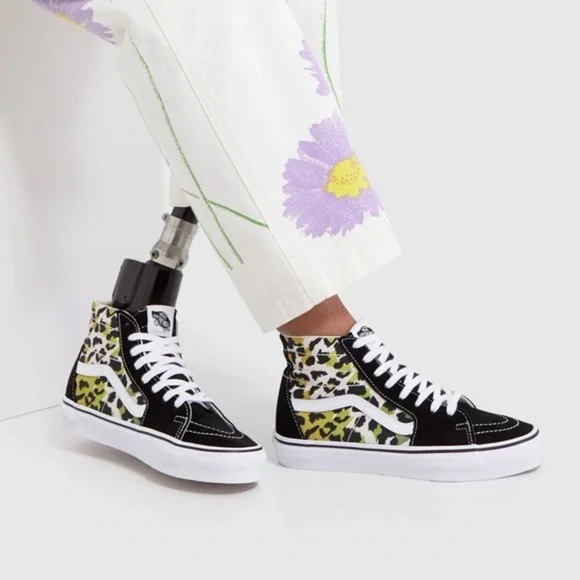 VANS • Filmore Hi Top Graphic Animal Print Lace Up Shoes - Picture 9 of 11